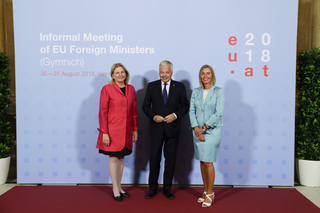 Federica Mogherini feet photo 3