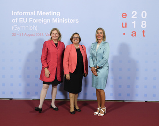 Federica Mogherini feet photo 8