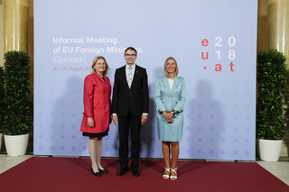 Federica Mogherini feet photo 7