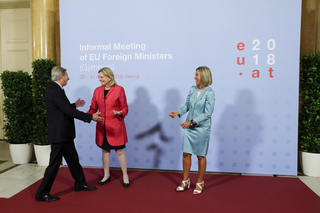 Federica Mogherini feet photo 18