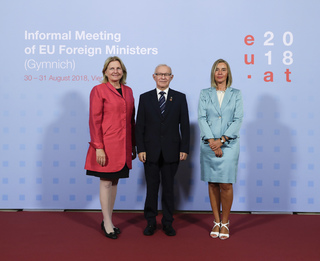 Federica Mogherini feet photo 13