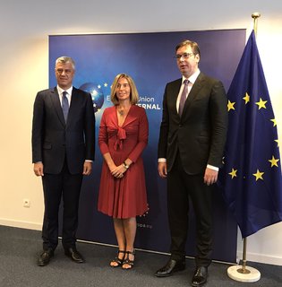 Federica Mogherini feet photo 2