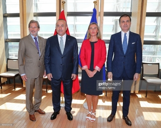 Federica Mogherini feet photo 6