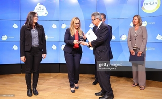 Federica Mogherini feet photo 17