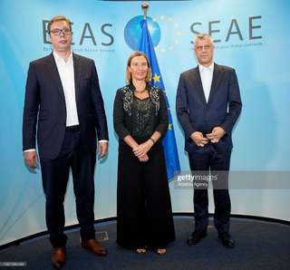 Federica Mogherini feet photo 11