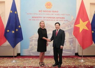 Federica Mogherini feet photo 14