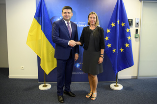 Federica Mogherini feet photo 13