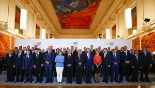 Federica Mogherini feet photo 12