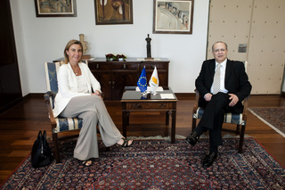 Federica Mogherini feet photo 8