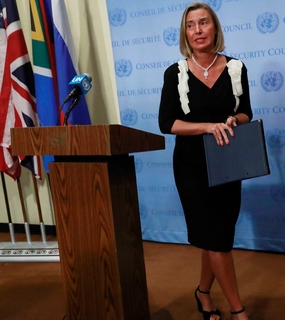 Federica Mogherini feet photo 13