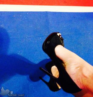 Federica Panicucci feet photo thumbnail