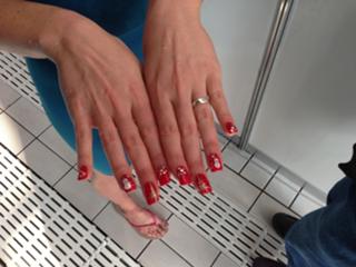 Federica Pellegrini feet photo thumbnail