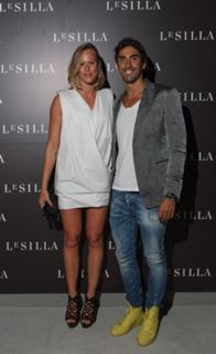 Federica Pellegrini feet photo thumbnail