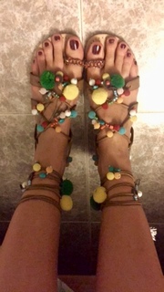 Federica Pellegrini feet photo thumbnail