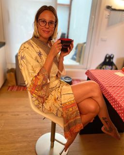Federica Pellegrini feet photo thumbnail