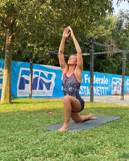 Federica Pellegrini feet photo thumbnail