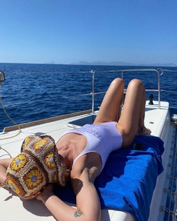 Federica Pellegrini feet photo thumbnail