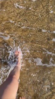 Federica Pellegrini feet photo thumbnail