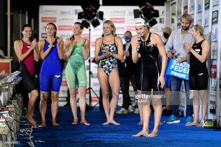 Federica Pellegrini feet photo thumbnail