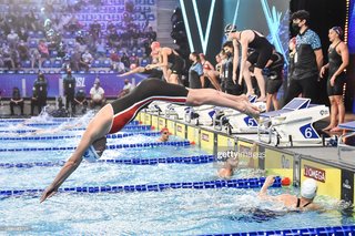 Federica Pellegrini feet photo thumbnail