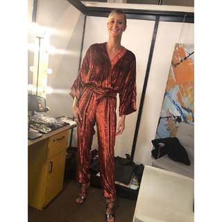 Federica Pellegrini feet photo thumbnail