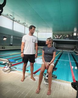 Federica Pellegrini feet photo thumbnail