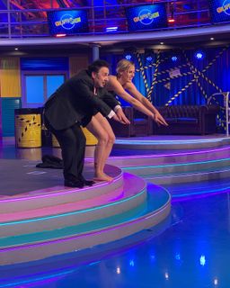 Federica Pellegrini feet photo thumbnail
