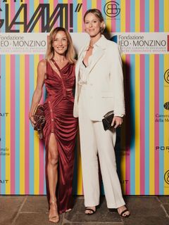 Federica Pellegrini feet photo thumbnail