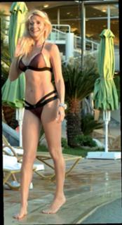 Fei Skorda feet photo thumbnail