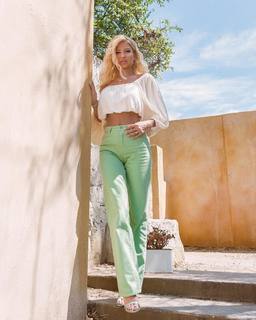 Fei Skorda feet photo thumbnail