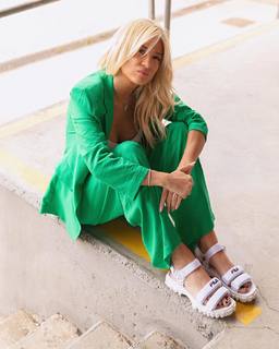 Fei Skorda feet photo thumbnail