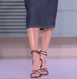 Fei Skorda feet photo thumbnail