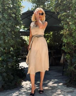 Fei Skorda feet photo thumbnail