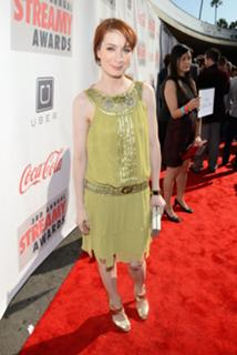 Felicia Day feet photo thumbnail