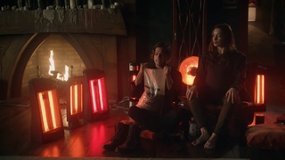 Felicia Day feet photo thumbnail