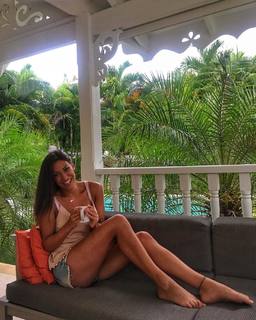 Felicia Lapati feet photo 3