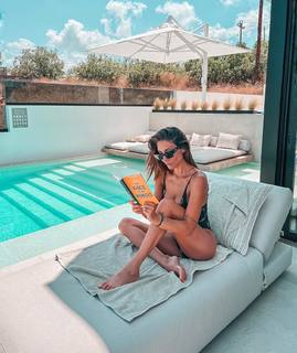 Felicia Lapati feet photo 4