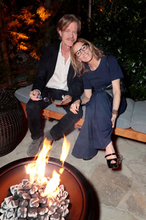 Felicity Huffman feet photo thumbnail