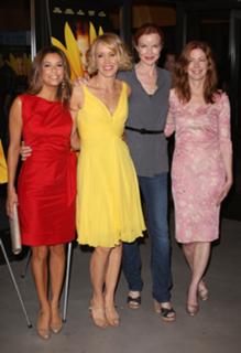 Felicity Huffman feet photo thumbnail