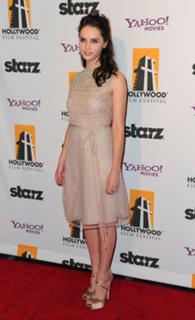 Felicity Jones feet photo thumbnail