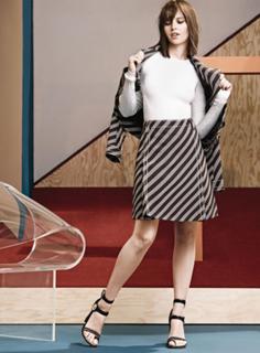 Felicity Jones feet photo thumbnail