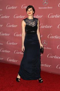 Felicity Jones feet photo thumbnail