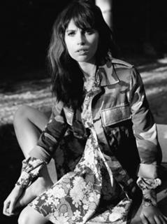 Felicity Jones feet photo thumbnail