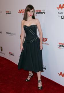 Felicity Jones feet photo thumbnail