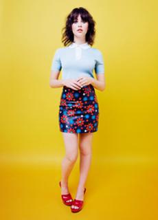 Felicity Jones feet photo thumbnail