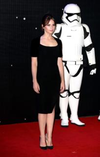 Felicity Jones feet photo thumbnail
