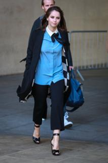 Felicity Jones feet photo thumbnail