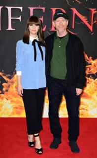 Felicity Jones feet photo thumbnail