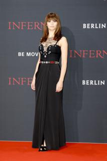 Felicity Jones feet photo thumbnail