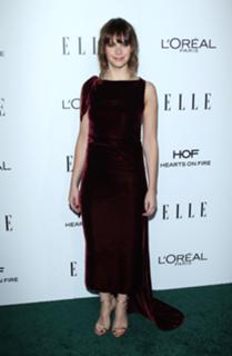 Felicity Jones feet photo thumbnail